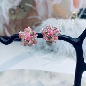 VINTAGE BABY PINK BLUSH CLUSTER CLIP-ON EARRINGS PASTEL PINK CLIP-ON EARRINGS
